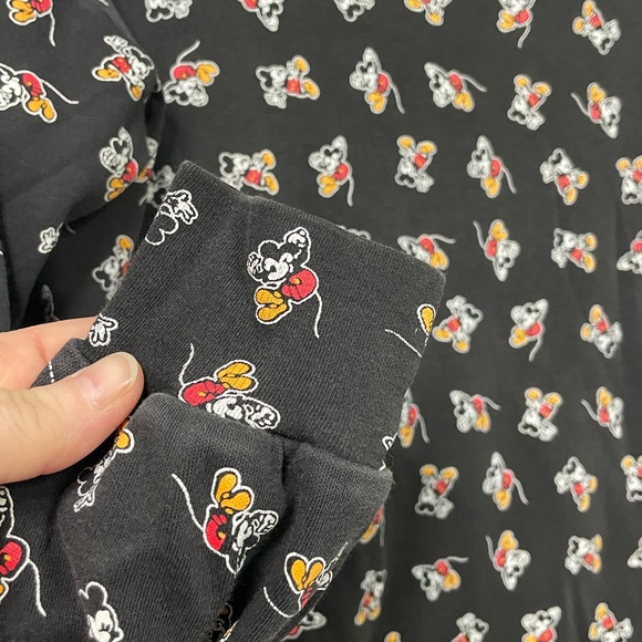 VTG Disney Mickey & Co black turtleneck w/ Mickey Mouse pattern throughout sz XL - Picture 3 of 8